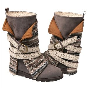 Muk Luk Boots size 7